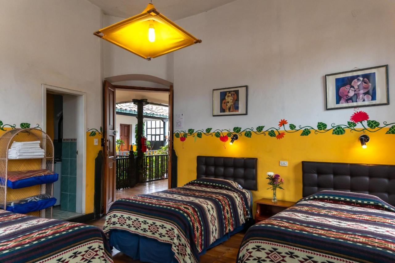 Hostal Riviera Sucre Otavalo Luaran gambar
